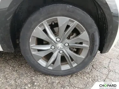 Photo 11 Peugeot 208  Electrique 50 kWh 136ch