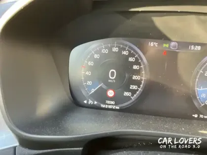 Photo 20 Volvo Xc40  T2 129 ch Geartronic 8