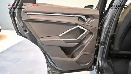 Photo 16 Audi Q3  45 TFSIe 245 ch S tronic 6