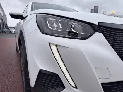 Photo 15 Peugeot 2008  BlueHDi 100 S&S BVM6