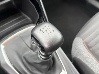 Photo 13 Peugeot 2008  BlueHDi 100 S&S BVM6