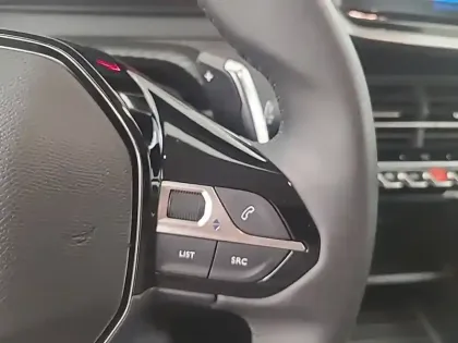 Photo 76 Peugeot 208  Hybrid 110 e-DCS6