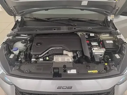 Photo 83 Peugeot 208  Hybrid 110 e-DCS6