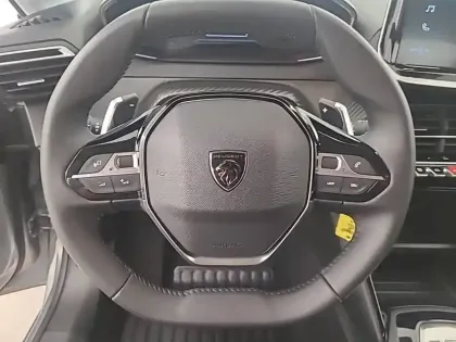 Photo 64 Peugeot 208  Hybrid 110 e-DCS6