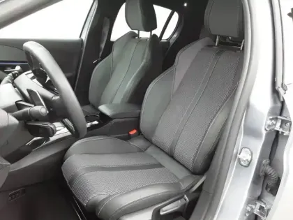 Photo 10 Peugeot 208  Hybrid 110 e-DCS6