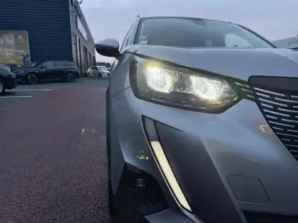 Photo 15 Peugeot 2008  PureTech 130 S&S EAT8