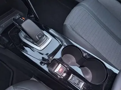 Photo 13 Peugeot 2008  PureTech 130 S&S EAT8