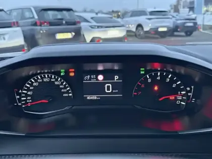 Photo 9 Peugeot 2008  PureTech 130 S&S EAT8