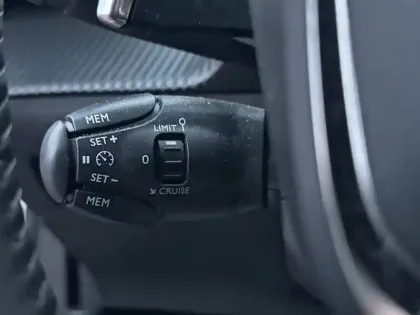 Photo 18 Peugeot 2008  PureTech 130 S&S EAT8