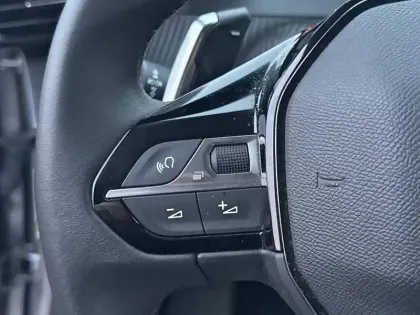 Photo 17 Peugeot 2008  PureTech 130 S&S EAT8