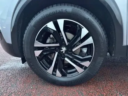 Photo 12 Peugeot 2008  PureTech 130 S&S EAT8