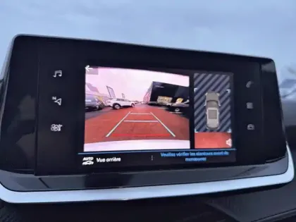 Photo 20 Peugeot 2008  PureTech 130 S&S EAT8