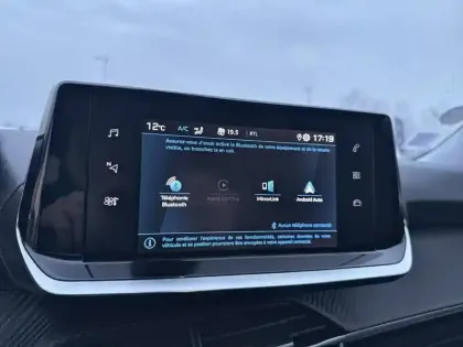 Photo 21 Peugeot 2008  PureTech 130 S&S EAT8