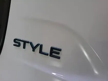 Photo 33 Peugeot 208  Electrique 50 kWh 136ch