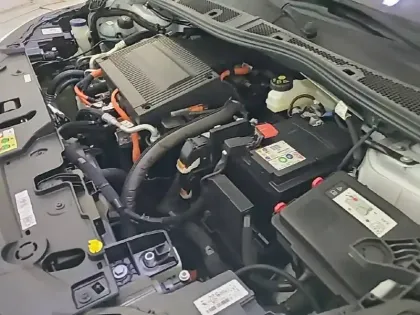 Photo 14 Peugeot 208  Electrique 50 kWh 136ch