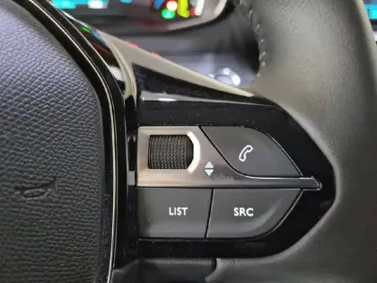 Photo 96 Peugeot 208  Electrique 50 kWh 136ch