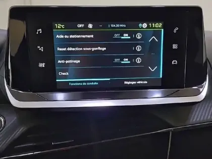 Photo 20 Peugeot 208  Electrique 50 kWh 136ch