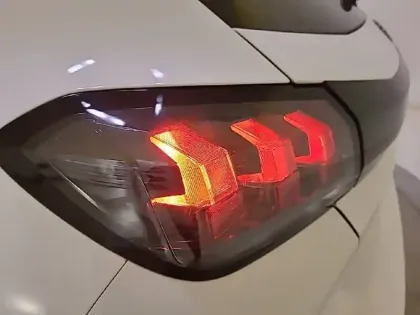 Photo 16 Peugeot 208  Electrique 50 kWh 136ch