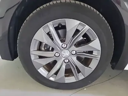 Photo 12 Peugeot 208  Electrique 50 kWh 136ch