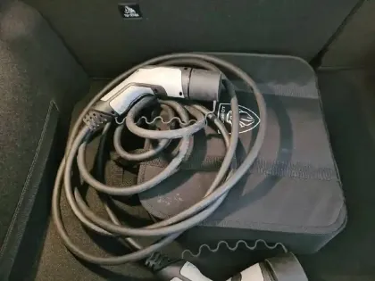 Photo 31 Peugeot 208  Electrique 50 kWh 136ch