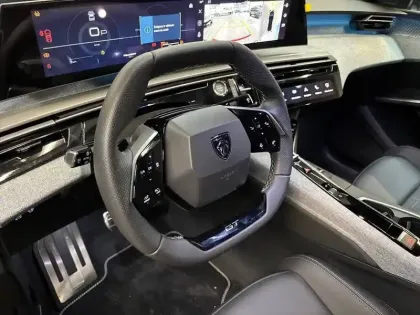 Photo 8 Peugeot 3008  Hybrid 145 e-DCS6