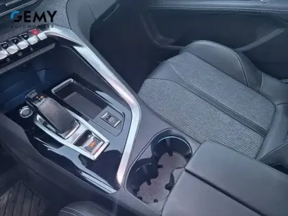 Photo 19 Peugeot 3008  Hybrid 225 e-EAT8