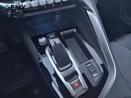 Photo 20 Peugeot 3008  Hybrid 225 e-EAT8