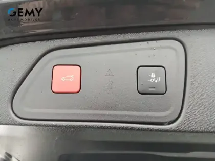 Photo 21 Peugeot 3008  Hybrid 225 e-EAT8