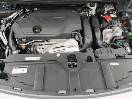 Photo 51 Peugeot 3008  Hybrid 225 e-EAT8