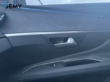 Photo 21 Peugeot 3008  Hybrid 225 e-EAT8