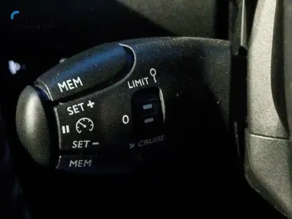 Photo 11 Peugeot 208  PureTech 100 S&S EAT8