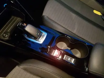 Photo 18 Peugeot 208  PureTech 100 S&S EAT8