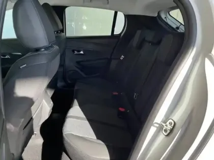 Photo 8 Peugeot 208  Electrique 50 kWh 136ch