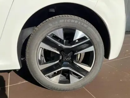 Photo 5 Peugeot 208  Electrique 50 kWh 136ch