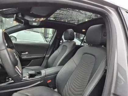 Photo 10 Mercedes Classe A  180 d 8G-DCT