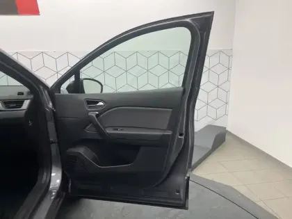 Photo 6 Renault Captur  E-Tech full hybrid 160 ch