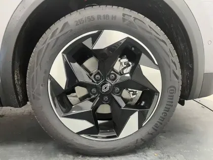 Photo 7 Renault Captur  E-Tech full hybrid 160 ch