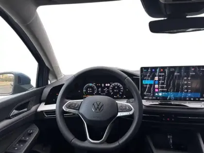 Photo 28 Volkswagen Golf  1.5 eHybrid 204 DSG6