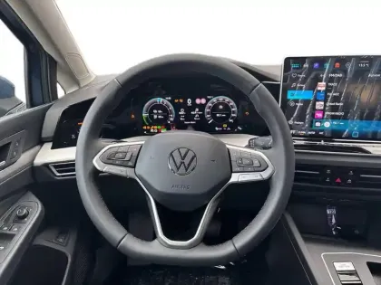 Photo 31 Volkswagen Golf  1.5 eHybrid 204 DSG6