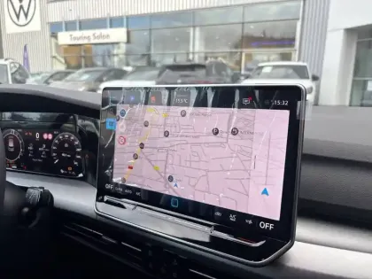 Photo 35 Volkswagen Golf  1.5 eHybrid 204 DSG6