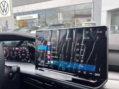 Photo 15 Volkswagen Golf  1.5 eHybrid 204 DSG6