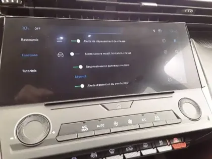 Photo 46 Peugeot 308  BlueHDi 130ch S&S EAT8