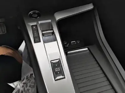 Photo 39 Peugeot 308  BlueHDi 130ch S&S EAT8