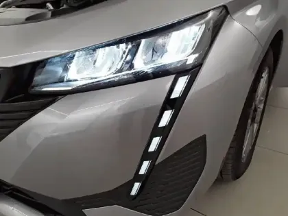 Photo 67 Peugeot 308  BlueHDi 130ch S&S EAT8