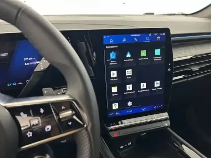 Photo 11 Renault Austral  E-Tech full hybrid 200 GSR2