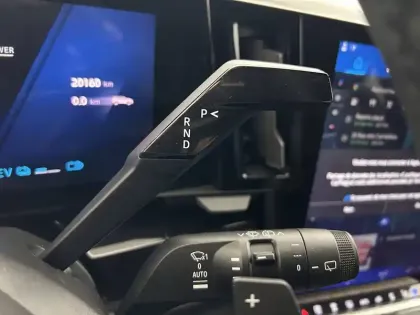 Photo 12 Renault Austral  E-Tech full hybrid 200 GSR2