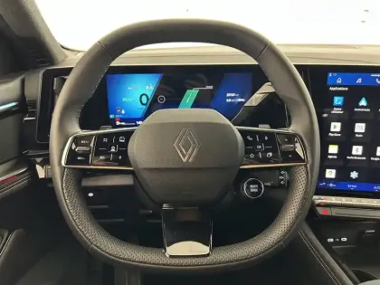 Photo 14 Renault Austral  E-Tech full hybrid 200 GSR2