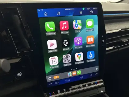 Photo 24 Renault Austral  E-Tech full hybrid 200 GSR2