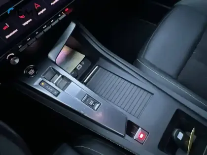 Photo 15 Peugeot 308  PureTech 130ch S&S EAT8