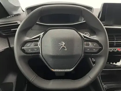 Photo 22 Peugeot 208  Electrique 50 kWh 136ch
